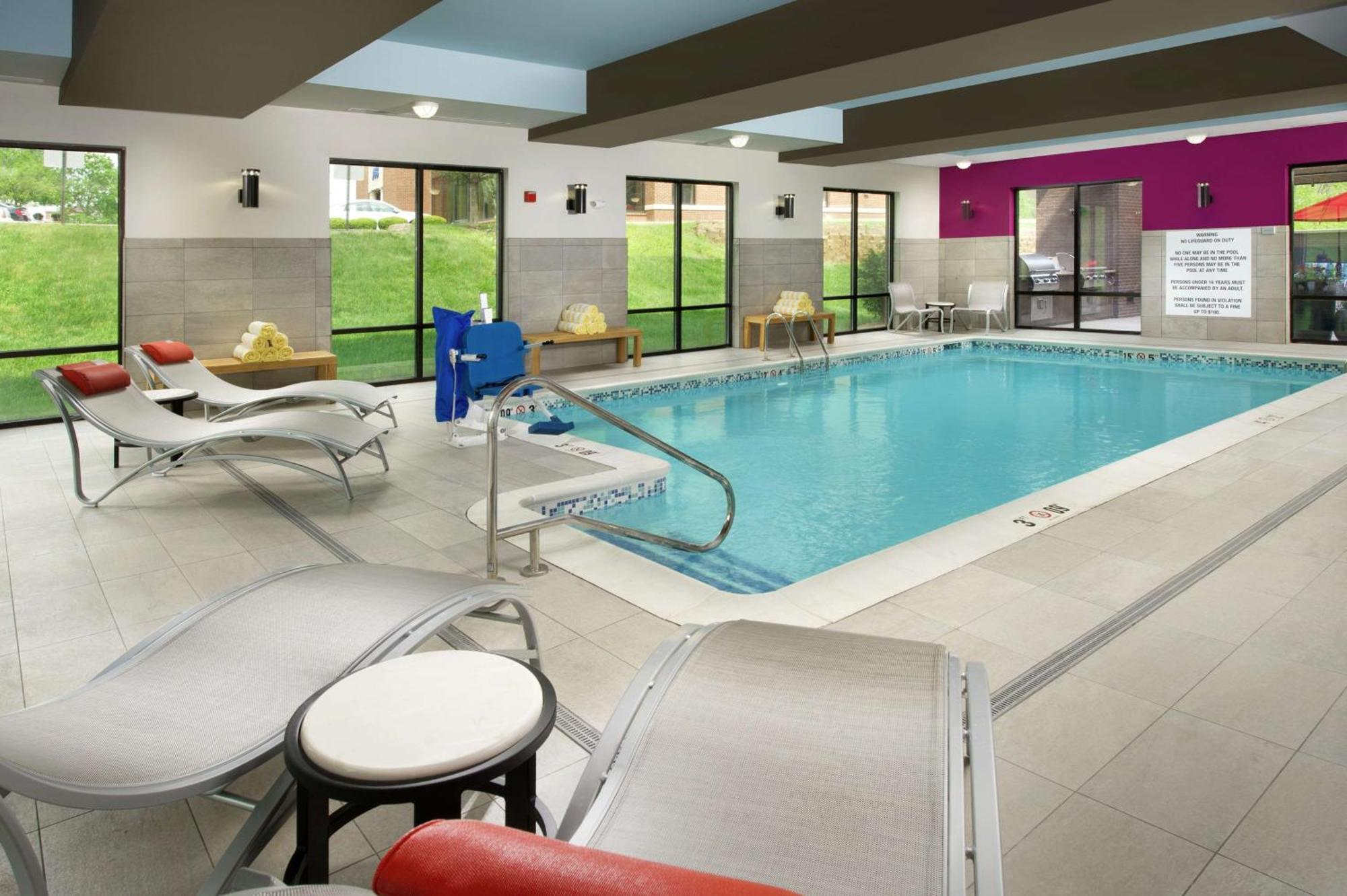 Hampton Inn Louisville East Hurstbourne Экстерьер фото